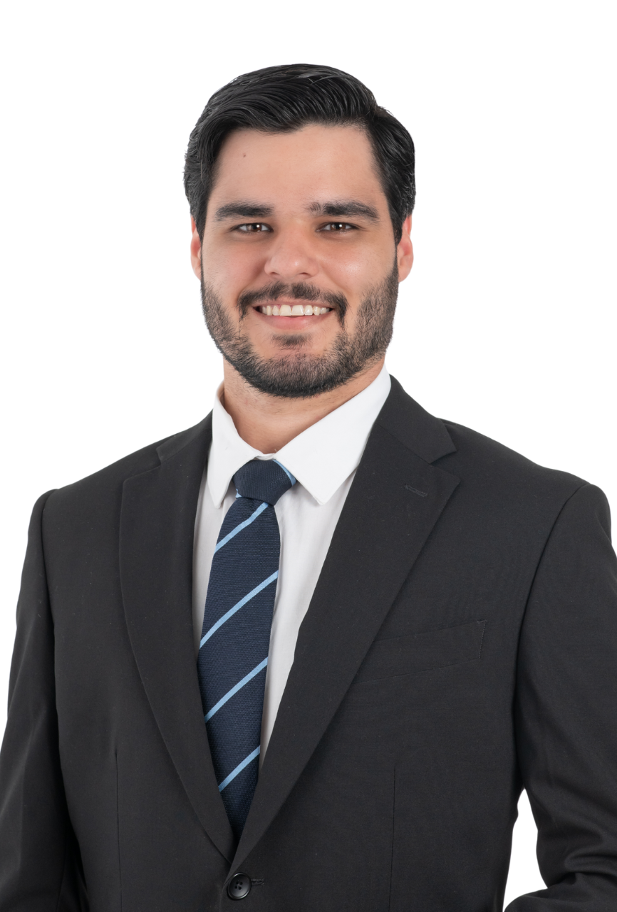 Santiago De La Guardia - Associate