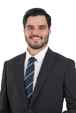 Santiago De La Guardia - Associate